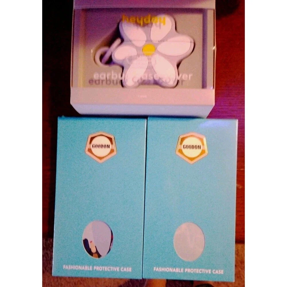 Goodon iPhone 14/15 & 17 Plus Cases & Heyday Daisy Earbud Cover Tech Bundle-New